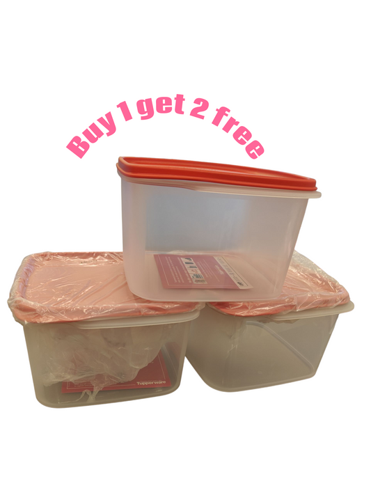 Tupperware 2.5ltr square container - 1+2